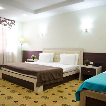 Luxury House Hotel ชุมเกนท์ ภายนอก รูปภาพ