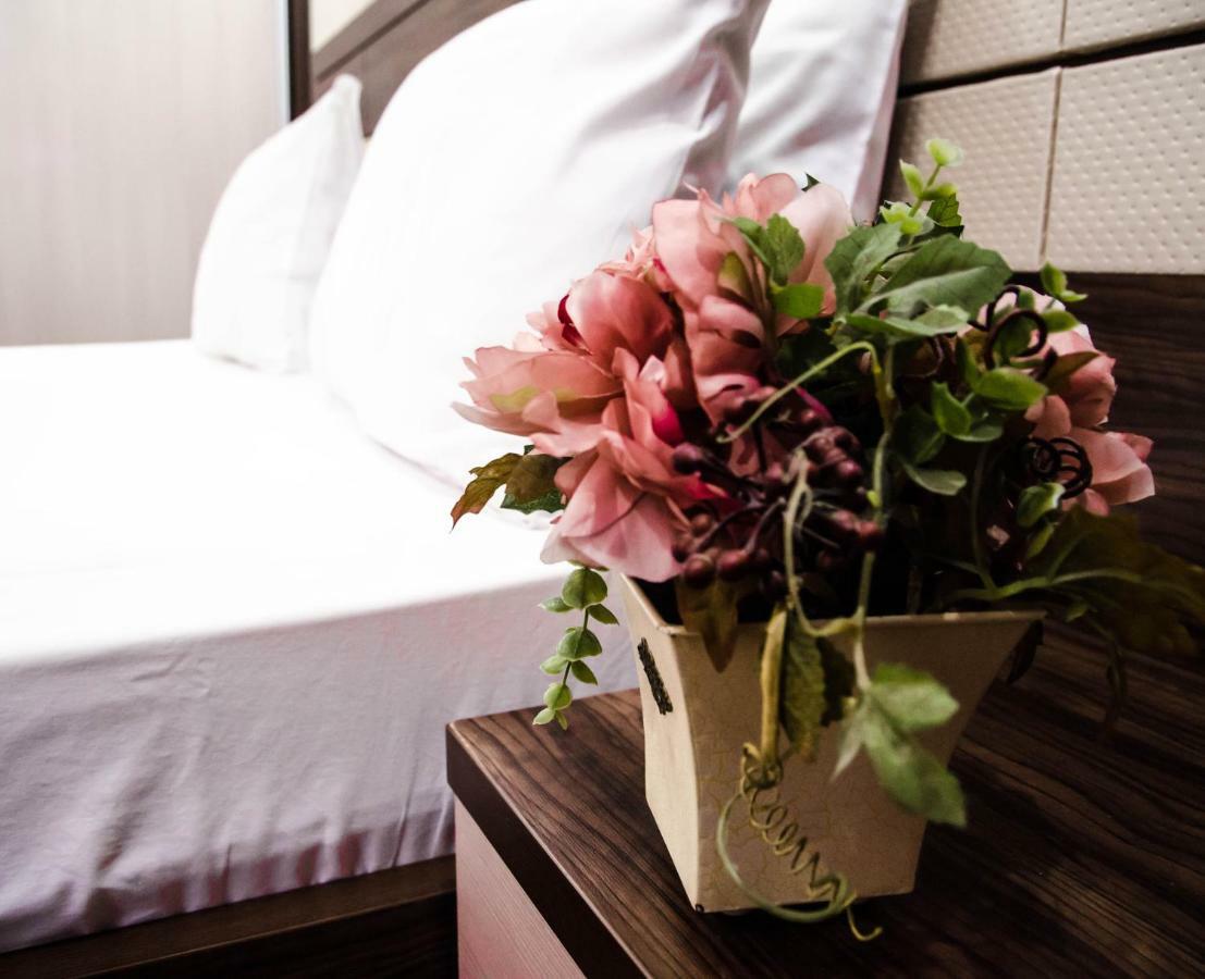 Luxury House Hotel ชุมเกนท์ ภายนอก รูปภาพ