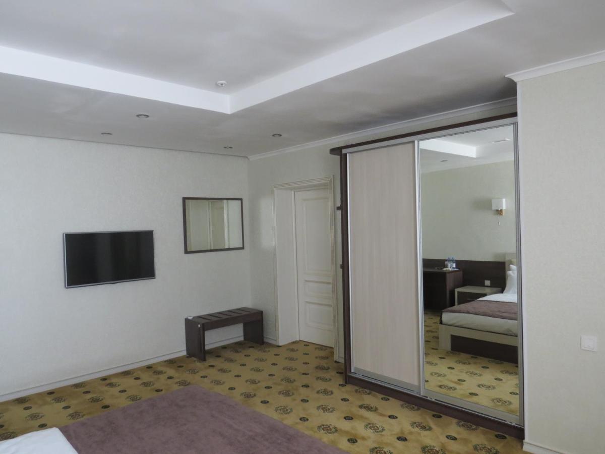 Luxury House Hotel ชุมเกนท์ ภายนอก รูปภาพ